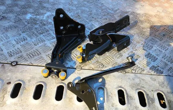 Fiat Scudo Sliding door upper roller guide/hinge 