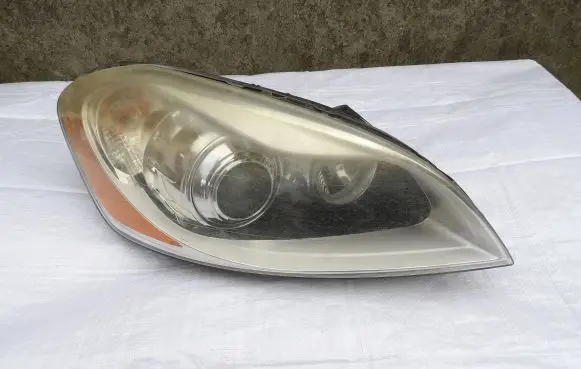 Volvo XC60 Headlight/headlamp 89902979 190209 043873