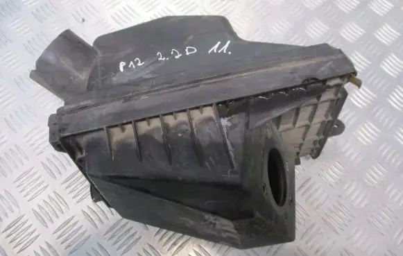 Nissan Primera Air filter box