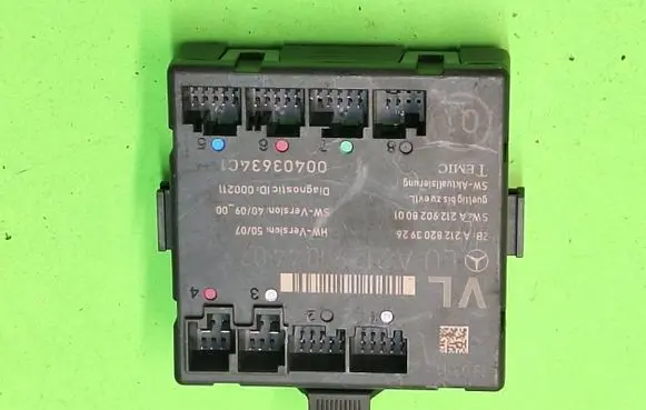 Mercedes-Benz E W212 Door control unit/module A2129004402 00403634C A2128203926