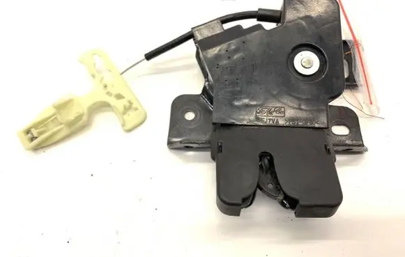 Ford Mustang V Tailgate exterior lock DR3A-6343282-AA