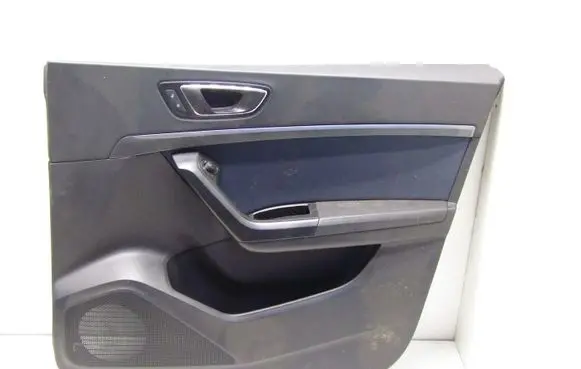 Seat Ateca Front door card panel trim
