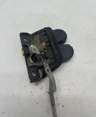 Audi A4 S4 B6 8E 8H Tailgate/trunk/boot lock/catch/latch 8E9827520