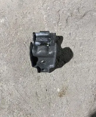 Opel Insignia A Radiator mount bracket 13239137