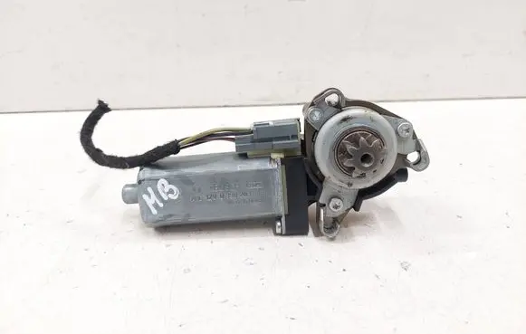 Mercedes-Benz R W251 Seat adjustment motor 0390203003