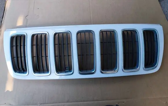 Jeep Grand Cherokee (WJ) Front grill 5GL79TRMAA
