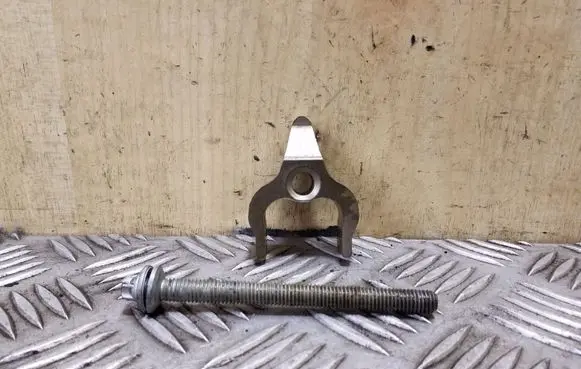 BMW 3 F30 F35 F31 Fuel Injector clamp holder