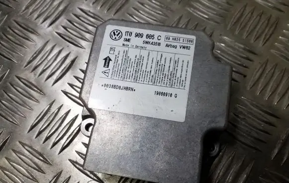 Volkswagen Touran I Airbag control unit/module 1T0909605C
