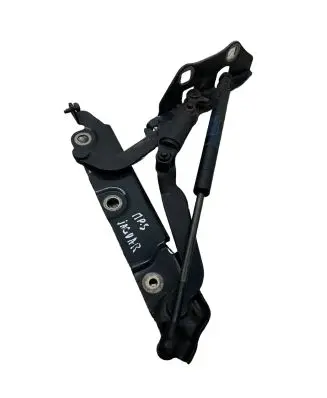 Tailgate/trunk/boot hinge
