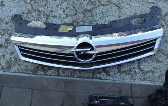 Opel Astra H Front bumper upper radiator grill 13225780 461088395