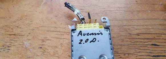 Toyota Avensis T250 Airbag control unit/module 8917005250
