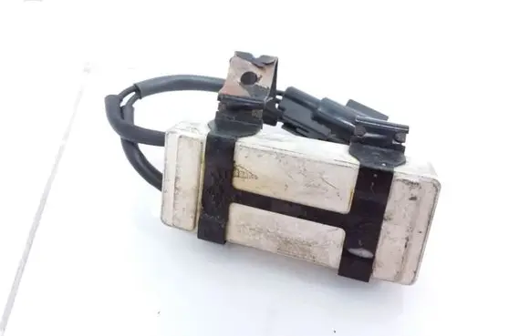 Toyota Yaris Coolant fan relay 2468102851