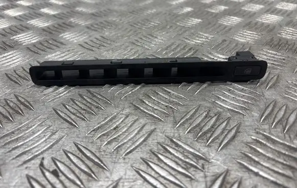 Volkswagen Phaeton Windscreen/window heater switch 3D0819696