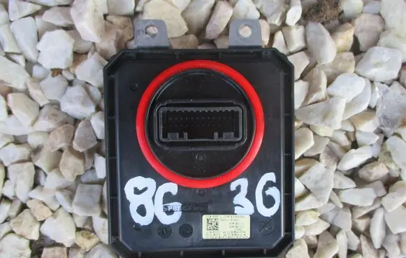 Hyundai i30 LED ballast control module 0492191000