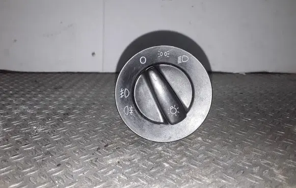 Volkswagen PASSAT B5.5 Light switch 1C0941531A