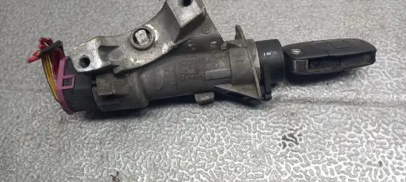 Volkswagen PASSAT B5.5 Ignition lock