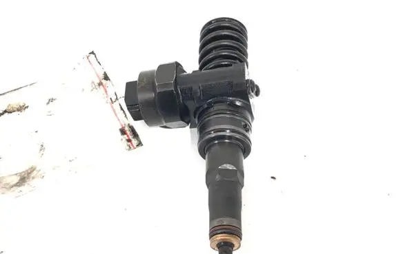 Audi A4 S4 B5 8D Fuel injector 038130073F