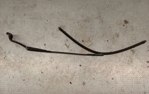 Ford Galaxy Front wiper blade arm