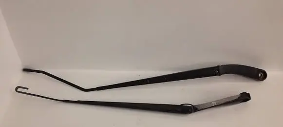 Volkswagen Transporter - Caravelle T4 Front wiper blade arm