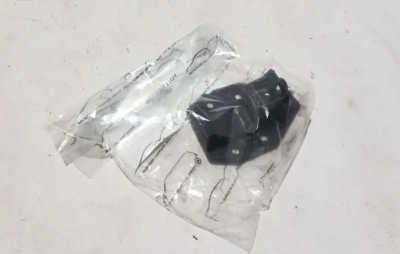 Audi A6 S6 C8 4K Headlight/headlamp mounting bracket 4K0807333