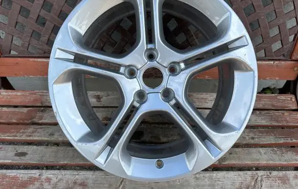 Renault Megane III R18 alloy rim 