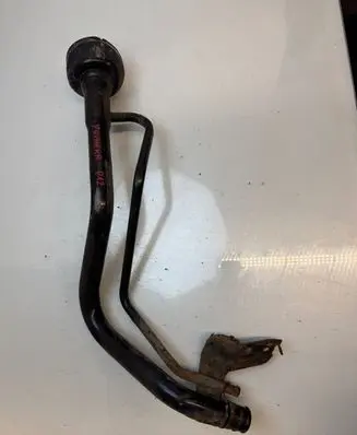 Nissan Primera Fuel tank filler neck pipe 231212