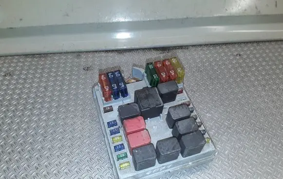 Lancia Thesis Fuse module 60679253 20002