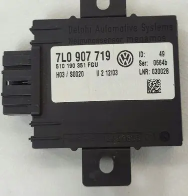 Volkswagen Touareg I Alarm control unit/module 7L0907719