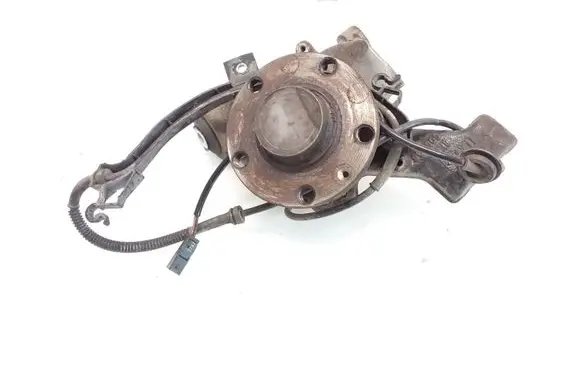 Rear wheel hub spindle/knuckle