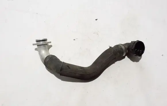 Porsche Macan (95B) Engine coolant pipe/hose 95B122101J