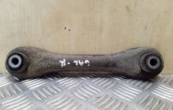 Rear control arm