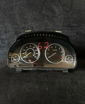BMW 5 F10 F11 Speedometer (instrument cluster) 25811511 3000126482 9265177