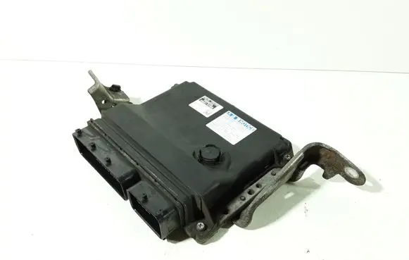 Toyota Prius+ (ZVW40) Engine control unit/module 8966147480 2755002501