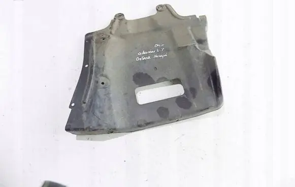 Mitsubishi Outlander Engine splash shield/under tray