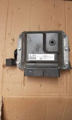 Mitsubishi Lancer X Engine control unit/module ECU 1860B865 4N13 8608864