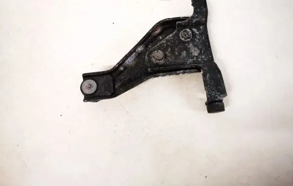 Mazda 5 Radiator mount bracket