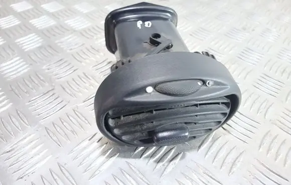 Ford Focus Dashboard side air vent grill/cover trim 98AB19893BJW