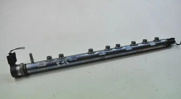 BMW 3 E92 E93 Fuel main line pipe 0281002949 0281002948