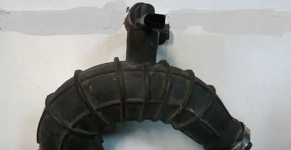 Audi A8 S8 D4 4H Air intake hose/pipe 4H0129572