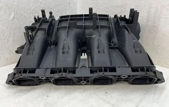 Volkswagen Golf VIII Intake manifold 05E129709F