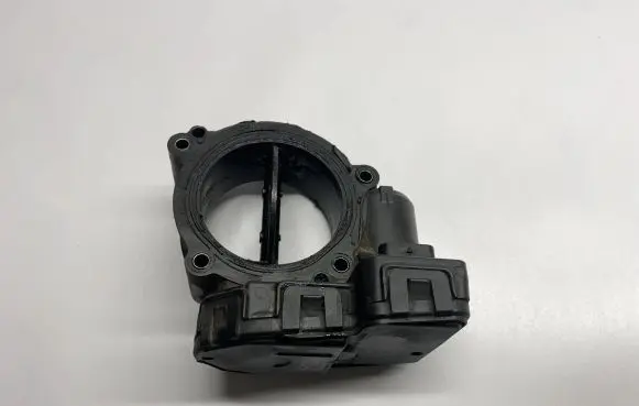 Mercedes-Benz E W212 Throttle valve A6510900370 6510900370