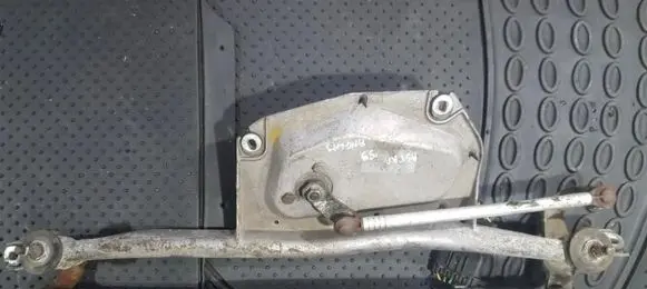 Opel Astra G Front wiper linkage and motor