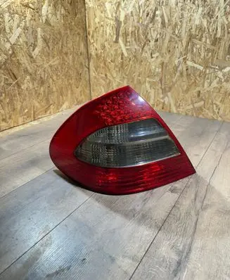 Mercedes-Benz E W211 Rear/tail lights A2118202564 334509