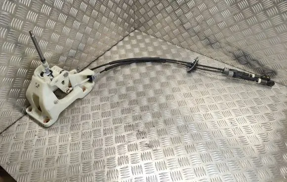 Hyundai ix20 Gear shifter/selector 327941P300