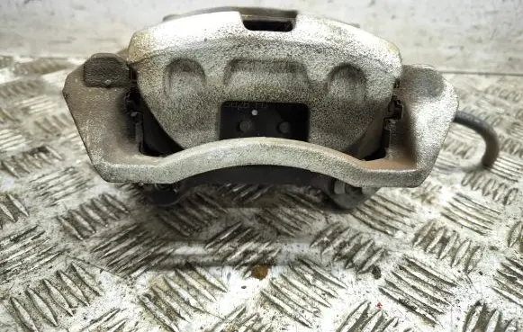 Hyundai Kona I Front brake caliper