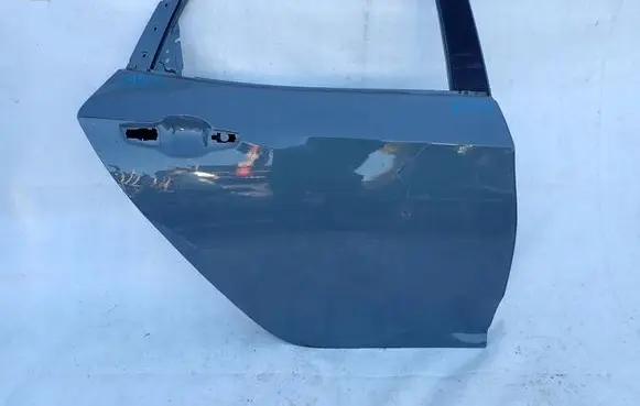 Honda Civic X Rear door