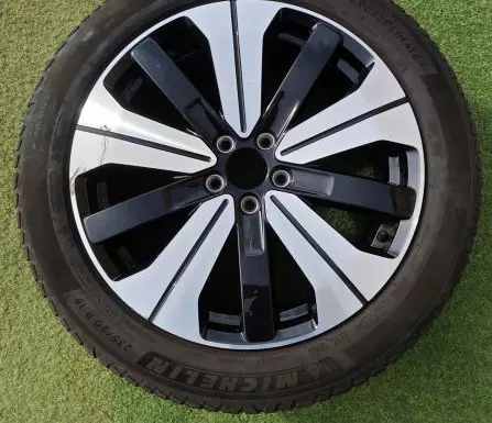 Volvo XC40 R16 steel rim 
