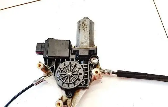 Mitsubishi Space Star Front door window regulator motor 0130821789