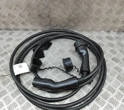 Polestar 2 Electric car charging cable 32257171 62893IEC123
