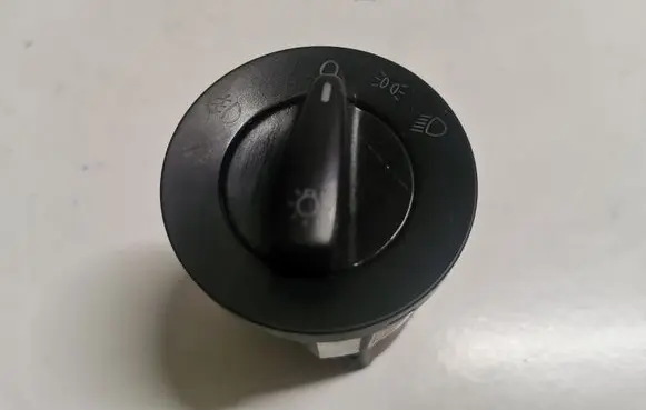 Volkswagen PASSAT B5.5 Light switch 1C0941531A